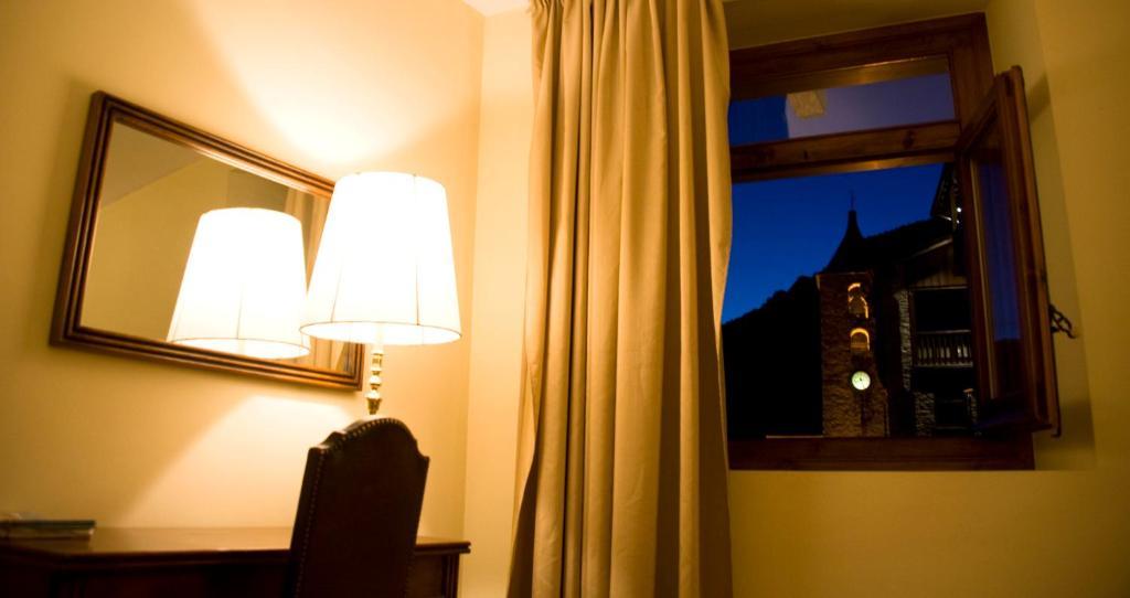 Hotel Santa Barbara De La Vall D'Ордино Стая снимка