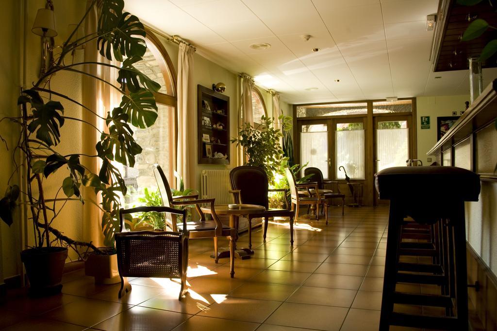 Hotel Santa Barbara De La Vall D'Ордино Екстериор снимка