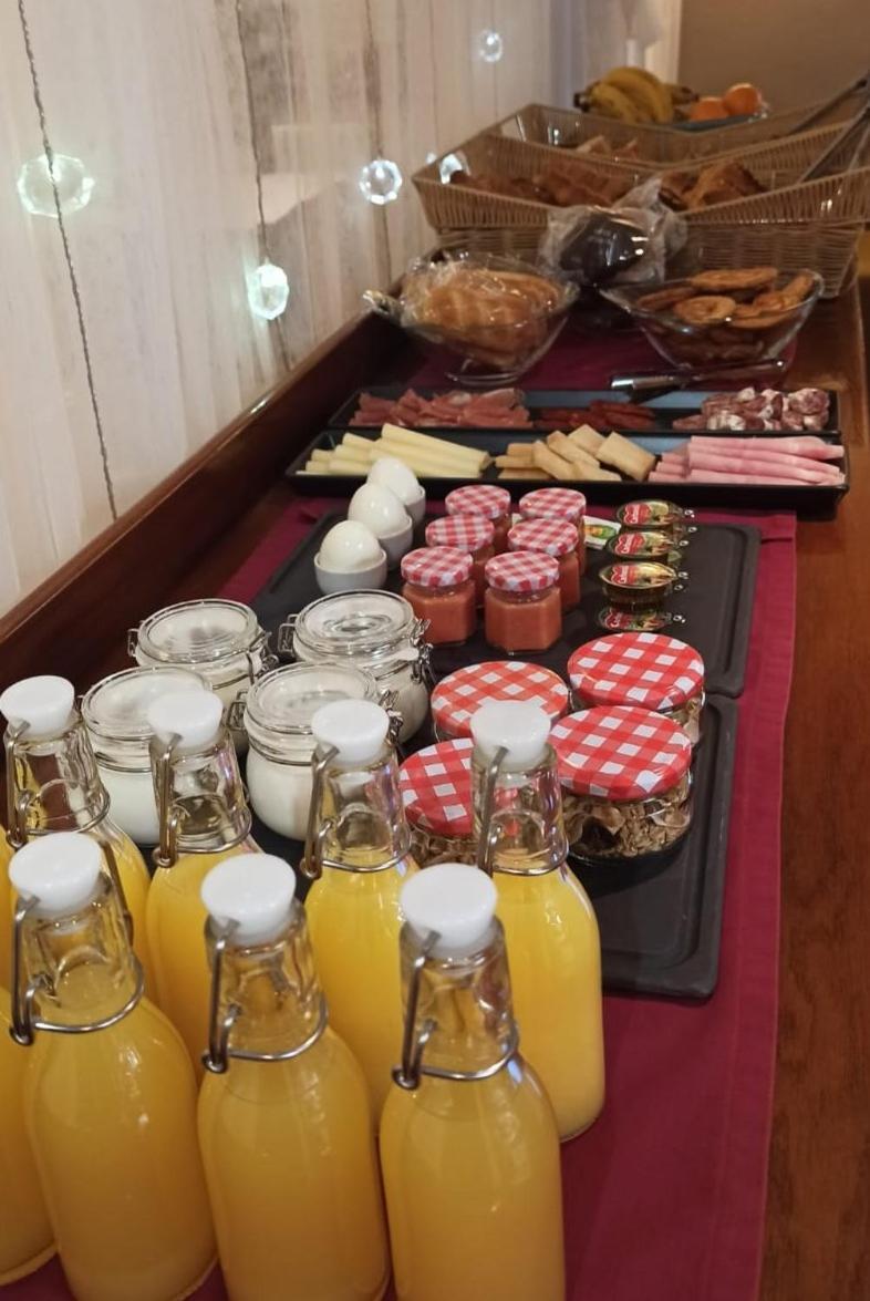 Hotel Santa Barbara De La Vall D'Ордино Екстериор снимка