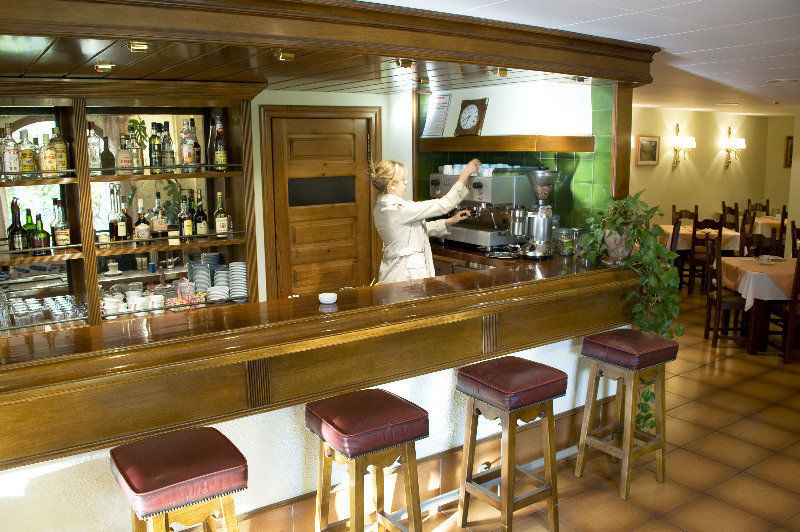 Hotel Santa Barbara De La Vall D'Ордино Екстериор снимка