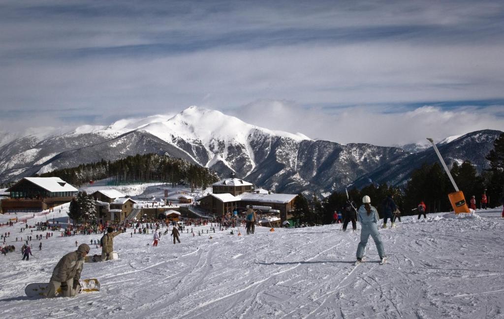 Hotel Santa Barbara De La Vall D'Ордино Стая снимка